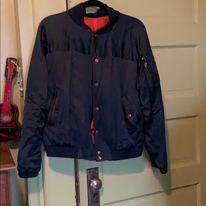 Reversible bomber jacket